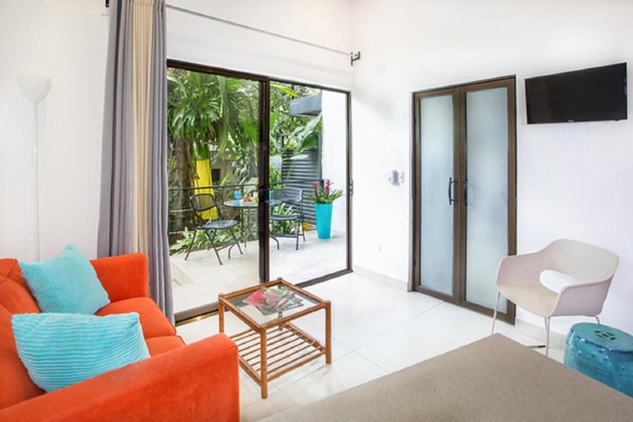Tico Tico - Adult Only Manuel Antonio